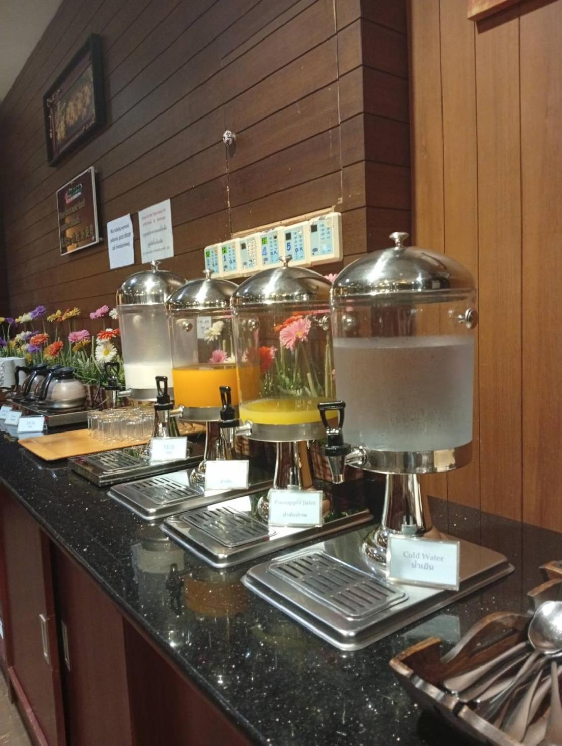Aiyaree Place Hotel Sha Plus ジョムティエンビーチ エクステリア 写真